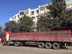 出售載重車 東風(fēng)天龍375馬力天然氣車