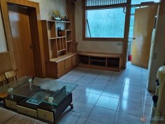 鑫苑小區(qū)1單元房屋出租。緊鄰礦務(wù)局幼兒園，義馬市一中