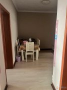 狂口出租一室，一個(gè)月350，僅限女生，伶包入住