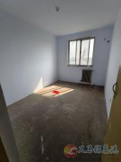 千和小區(qū)小戶型兩室兩廳72平米毛坯房（白墻）現(xiàn)出售，采光良好
