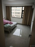 3樓精裝，非常新沒怎么住，130平3室2廳，29.8萬