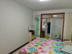 1樓帶間地下室，120平3室2廳有證可過戶分期，暖燃齊拎包入